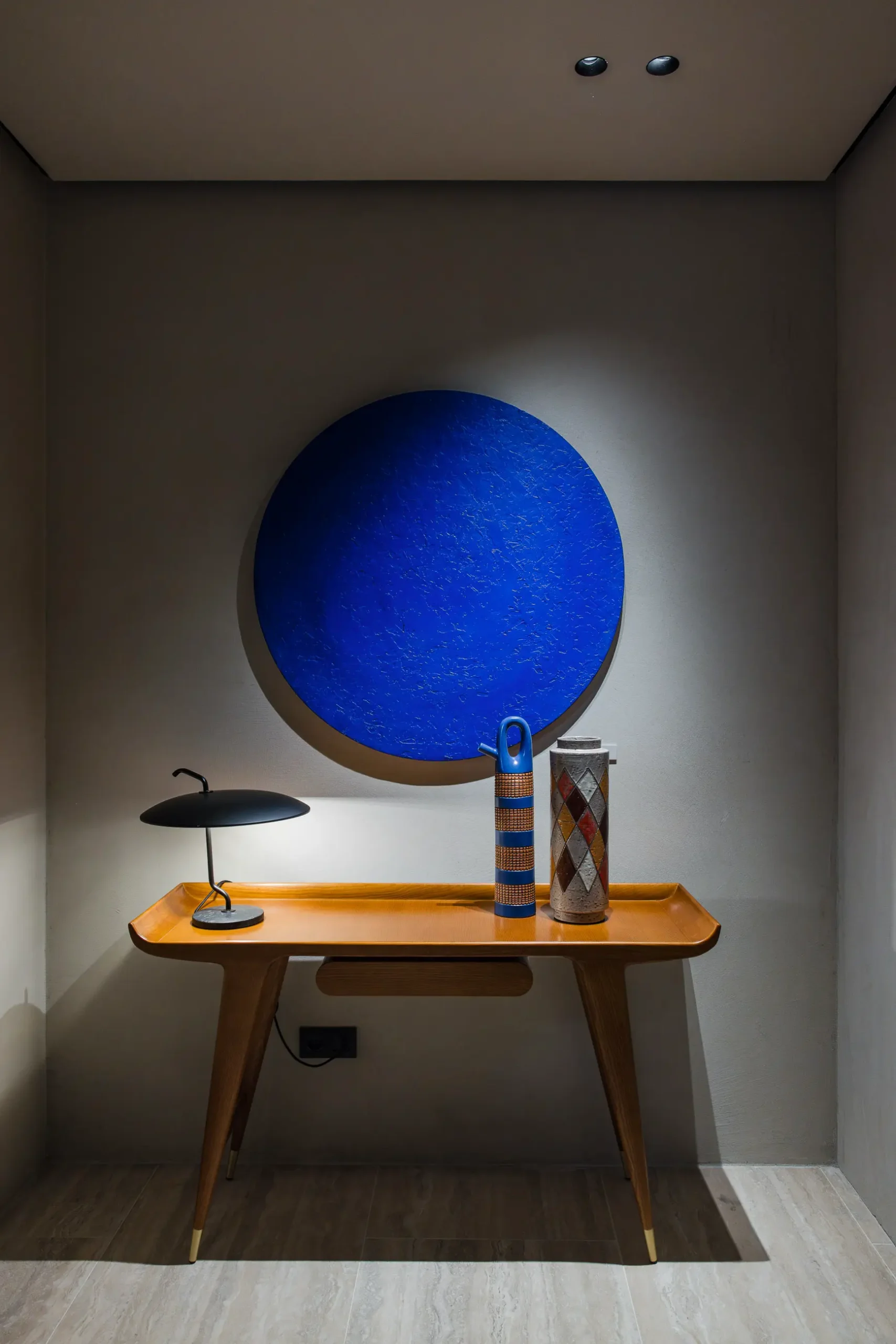 Refined Italian interiors and timeless contemporary design by Molteni&C.